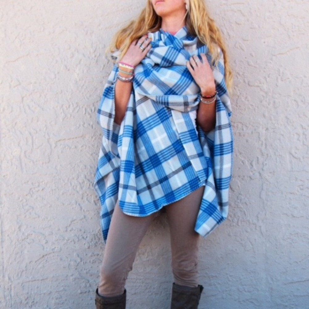 NEW Blue and Gray Soft Boho Blanket Cape Poncho